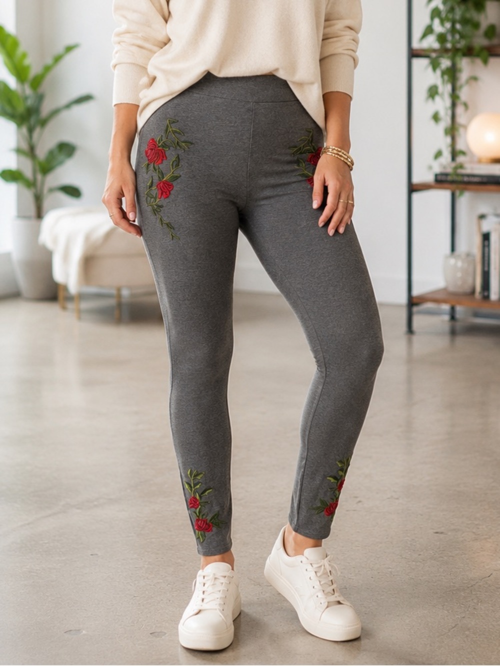 176 NWT entro Gray Ponte Leggings with Red Floral Embroidery Size Large